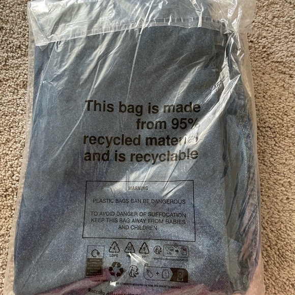 NWT PrettyLittleThing‎ Indigo Blue Wash High-Rise Boyfriend Jean Women’s 10 - Picture 3 of 7